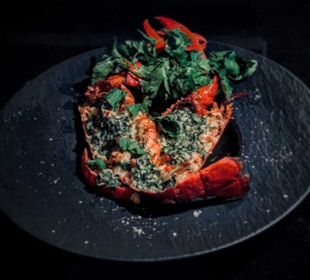 Parmesangratinerad hummer