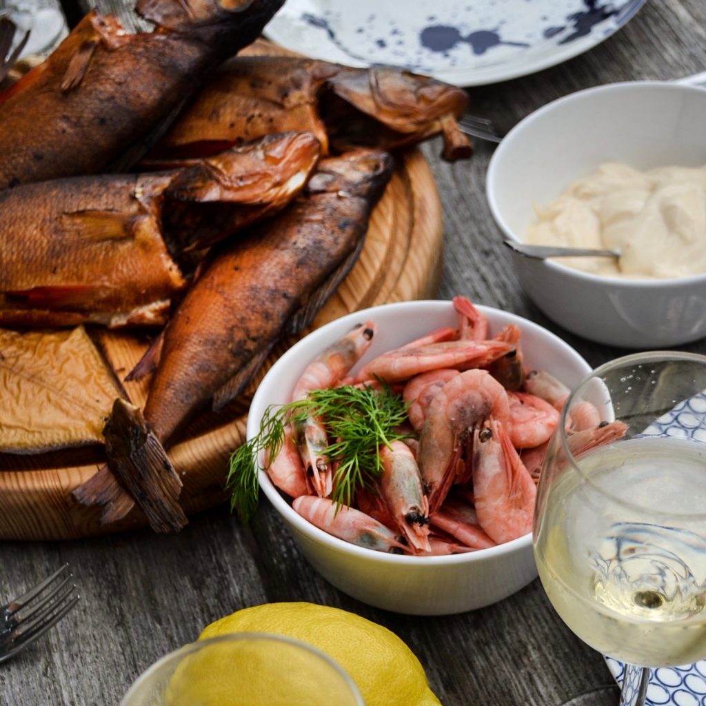 Rökt aborre/flundra med räkor och annat gott