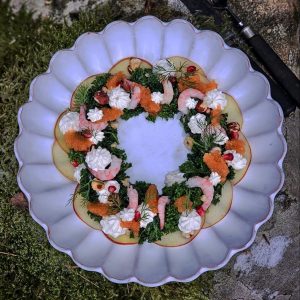 Lyxig julsallad med löjrom/räkor
